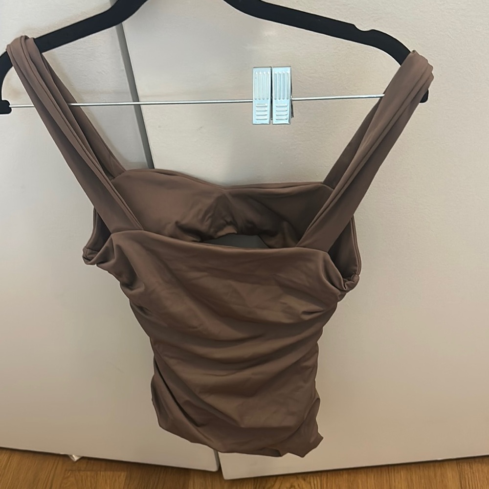 Brown Ruched Sleeveless Top - Picture 2 of 3